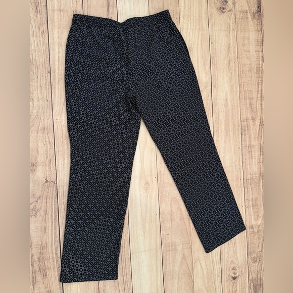 TALBOTS Navy Blue pants with Elastic Waist and Tapered Fit/size 8 - Picture 13 of 14